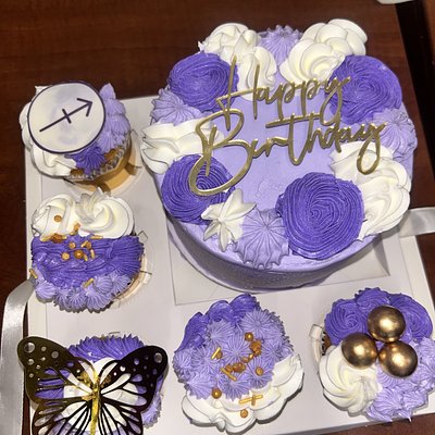 6inch W/ 5 Cupcake Bento Box