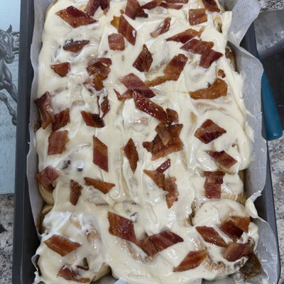 Maple Bacon Cinnamon Rolls 