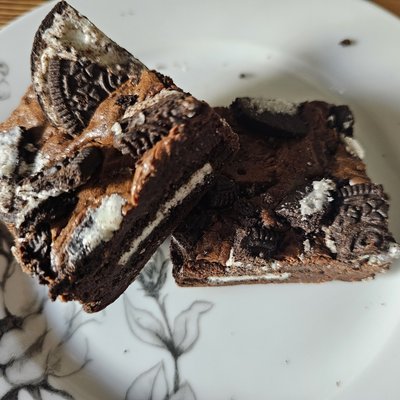 Cookies And Cream Fudge Brownie Personal-sized 