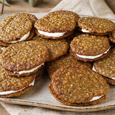 6ct Oatmeal Crème Pie Cookie