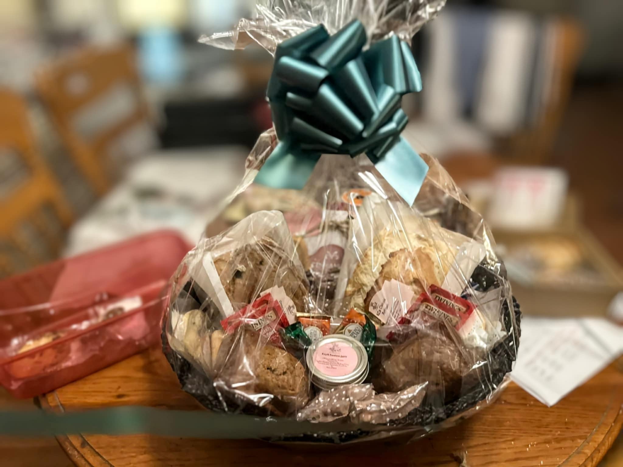Medium bread and cookie basket