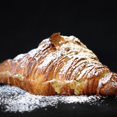 Pistachio Croissant