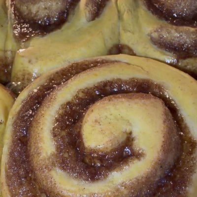 (6) Pumpkin Cinnamon Rolls 