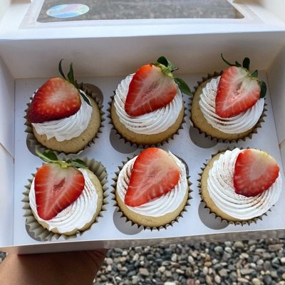 Tres Leche Cupcakes 
