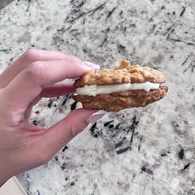 Oatmeal Cream Pie 