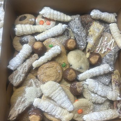 9 Dz Mixed Cookie Tray