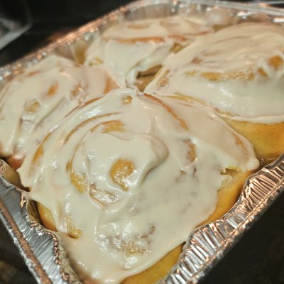 Cinnamon Rolls (4 Count)