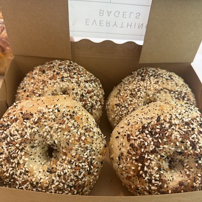 Sourdough Bagels- Everything(4)