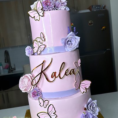3 Tier Cake ( Different sizes available )