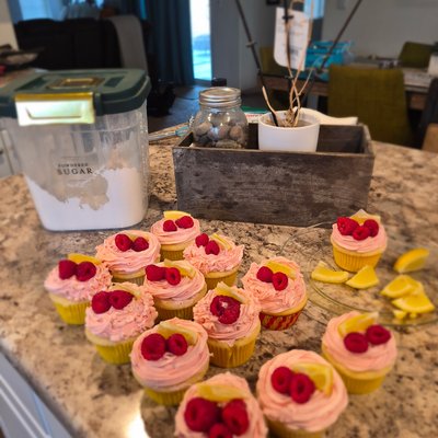 Raspberry Lemon Cupcakes with Lemon Curd Filling 