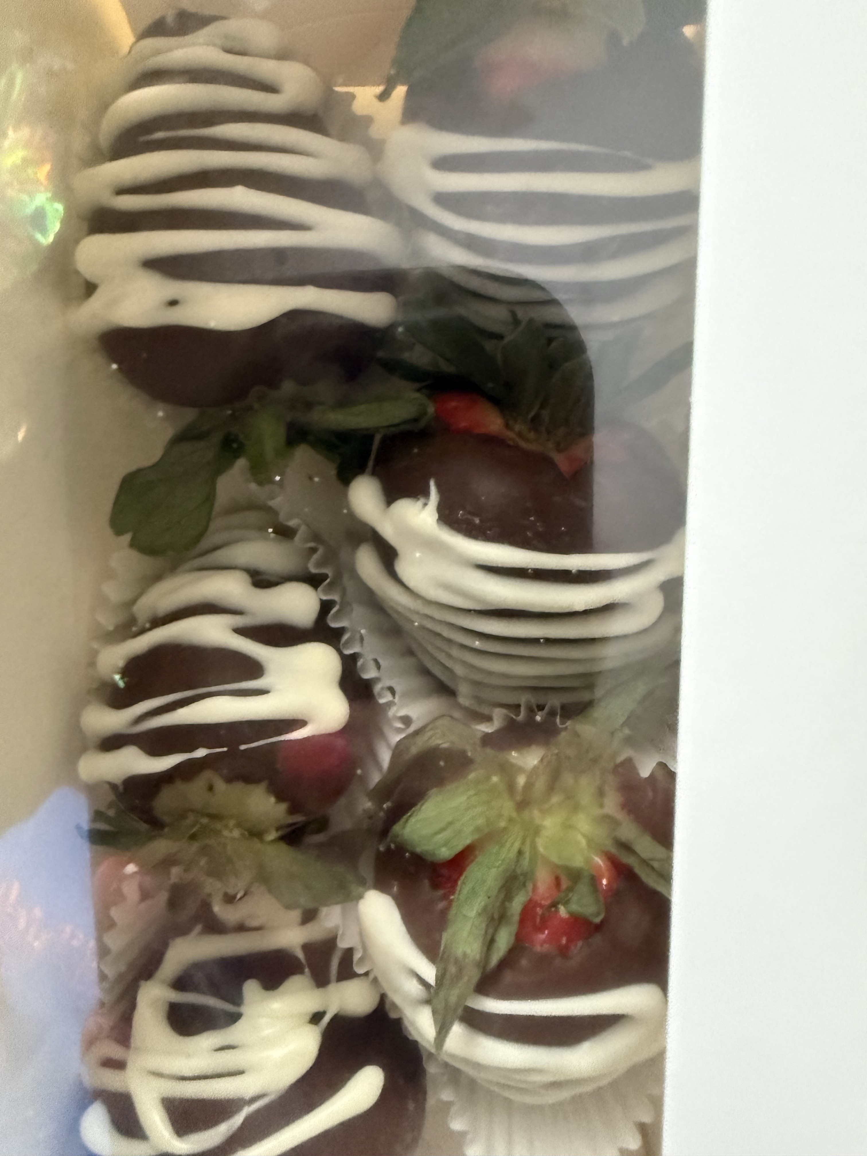 6ct- Chocolate Covered Strawberries 