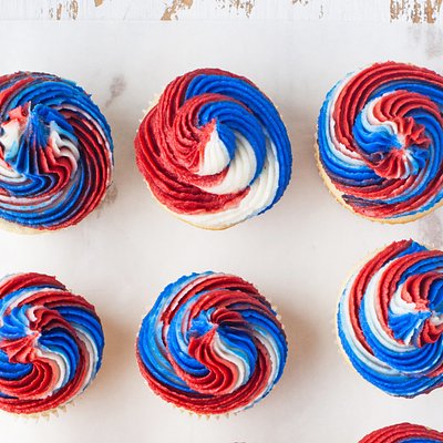 Labor Day Swirl Cupcakes (6ct )
