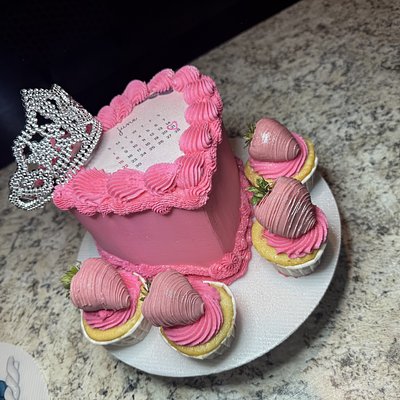 Cake & Cupcakes 