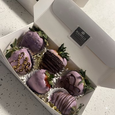 Chocolate Covered Strawberries (6 Count)