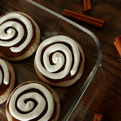 Cinnamon Roll Cookie
