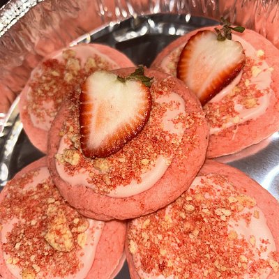 Strawberry Crunch Cookies