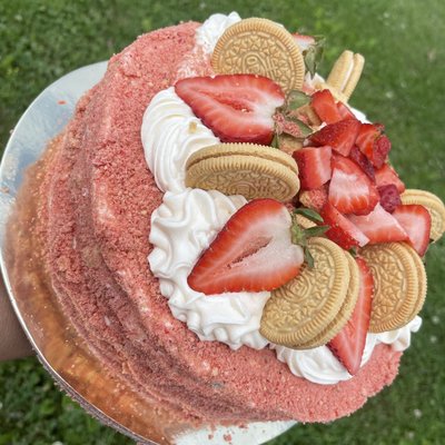 Whole Strawberry Crunch Round 