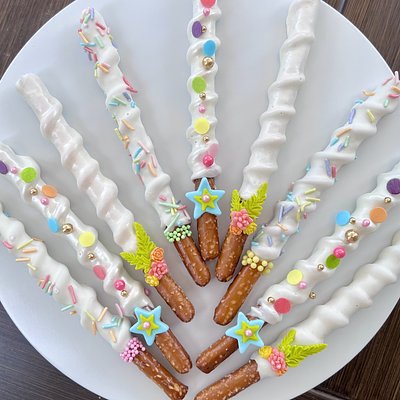 Dipped Pretzels 