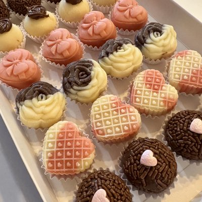 Valentine’s Brigadeiro Gourmet - Box (24ct)