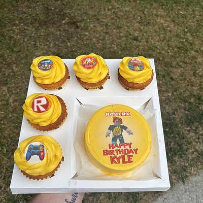 Mini Celebration Box (Bento Box) ☀️