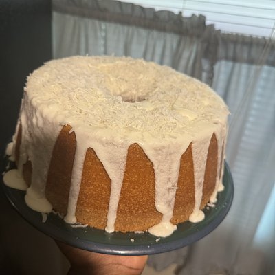 Pina Colada Pound Cake 