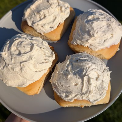Cinnamon Rolls - 4 Pack