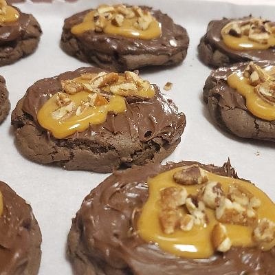 Chocolate Chip Turtle Extreme Cookies 