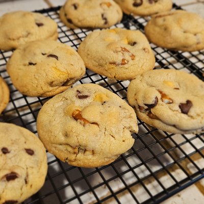 Butterscotch Pretzel Cookies