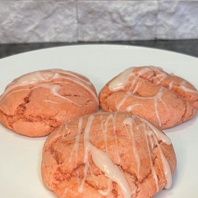 Stuffed Strawberry Cheesecake Cookies