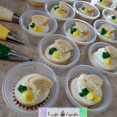 Lemon Twisted Oreo Cupcakes 