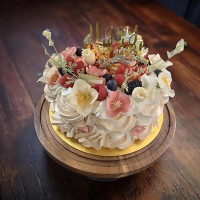 Pavlova De Dos Capas (10 inches)Con Fin Temático 10 Porciones 