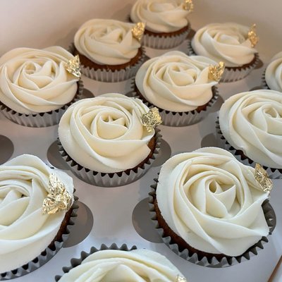 Cupcakes ~ 2 Dozen 