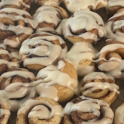 CinnaMinis - 8x8 Pan