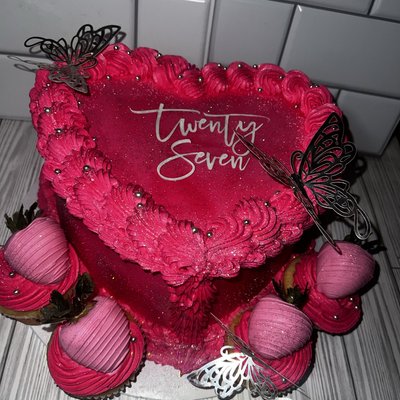 2-Layered HEART-Shaped Cake (Serves 20+)
