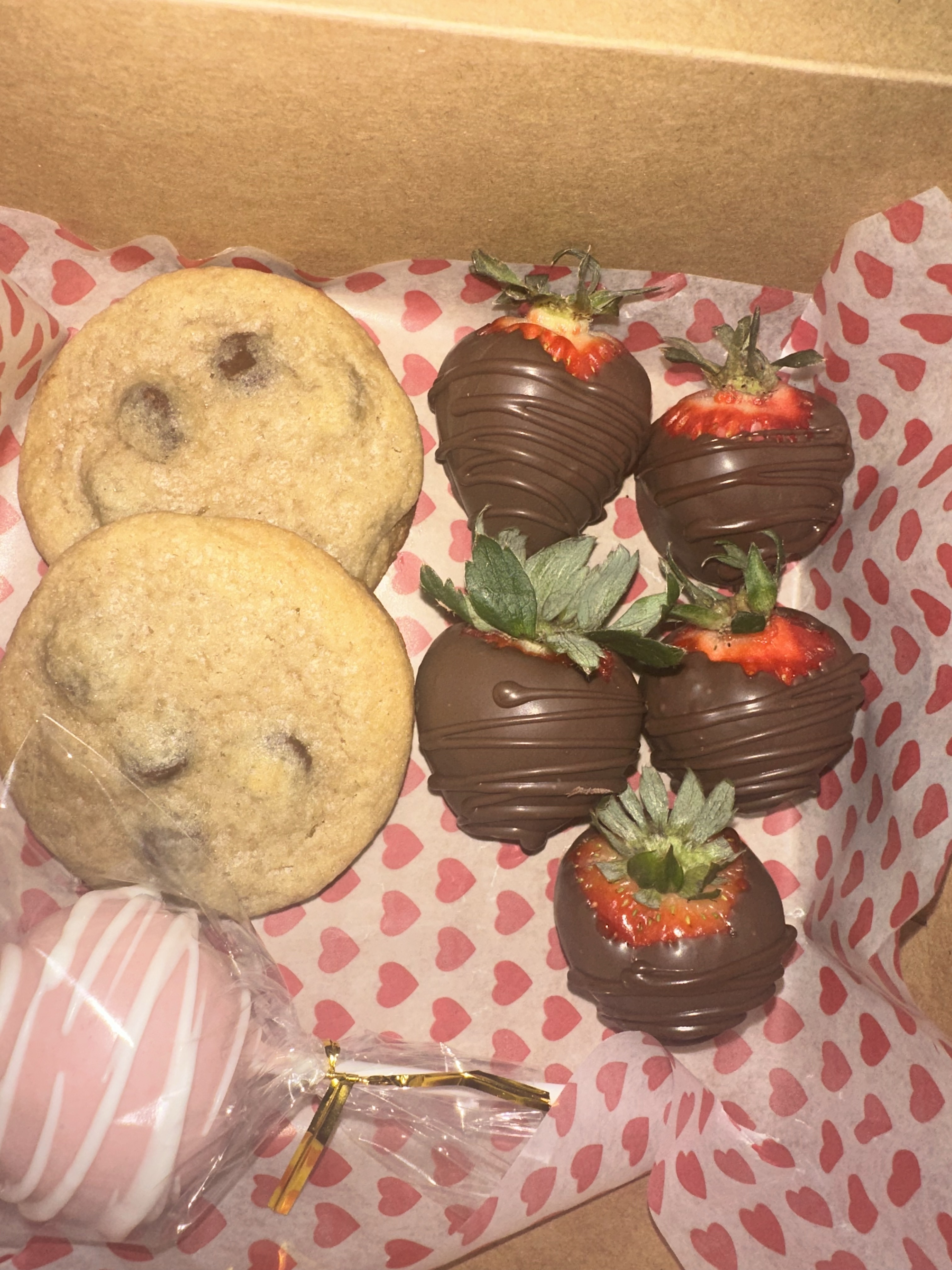 Chocolate Covered Strawberries (dozen)