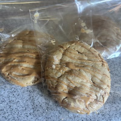 Ultimate Peanut Butter Cookie 6ct