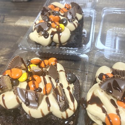Loaded Reese Cake 