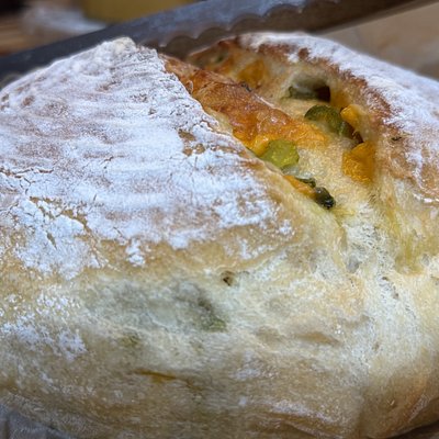 Jalapeño Cheddar Sourdough 