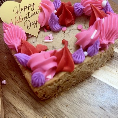 Valentine’s Cookie Cake