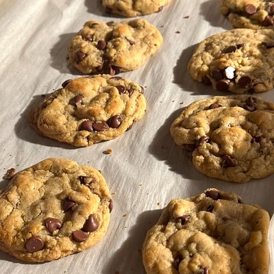 12 Brown Butter Sourdough Chocolate Chip Cookies