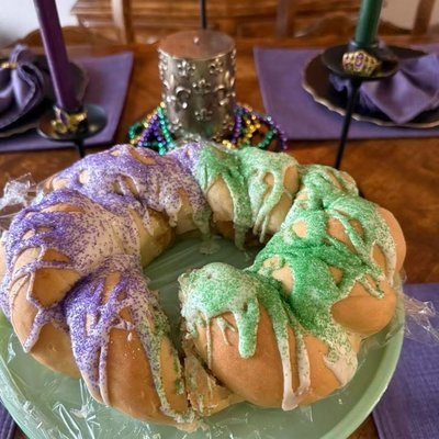 Bavarian Cream Filled King Cakes