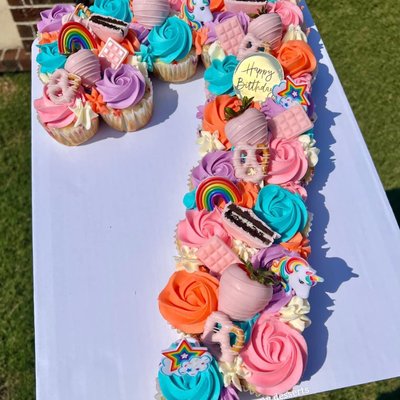 Cupcake Cake With Toppings