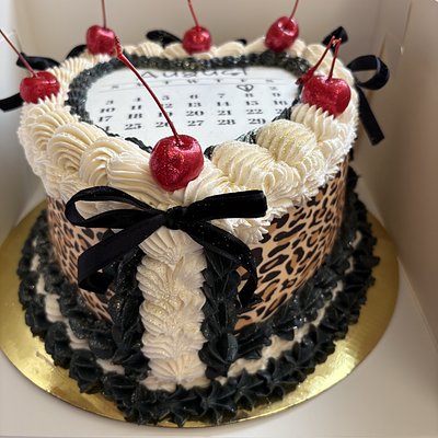 Heart cake