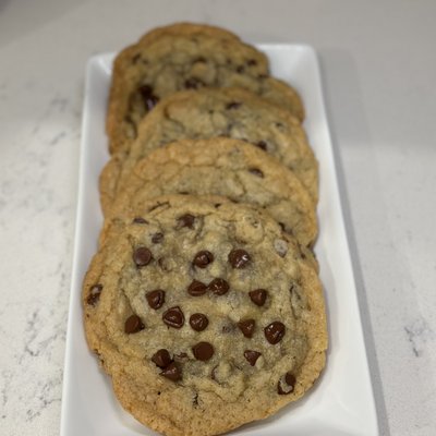1 Dozen Chocolate Chip cookies