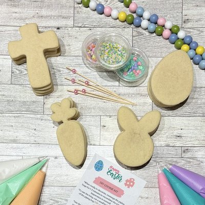DIY Easter Cookie Kit 🥕 16 Piece