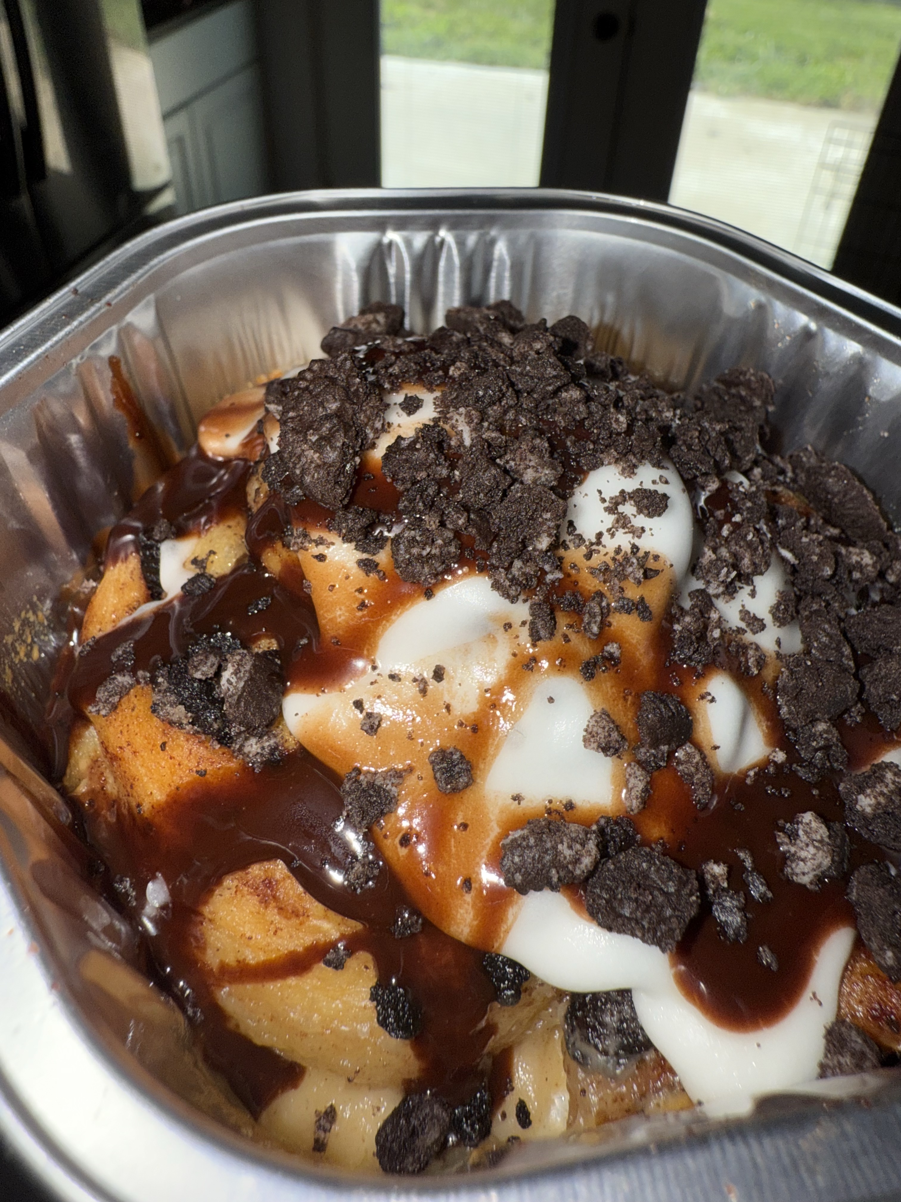 Oreo Stuffed Cinnamon Rolls