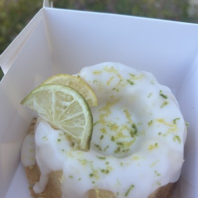 Mini 7 Up Pound Cake 