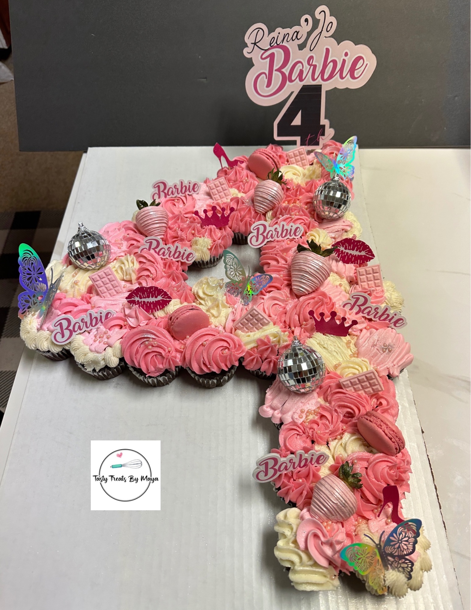 Pull Apart Cupcake Cake