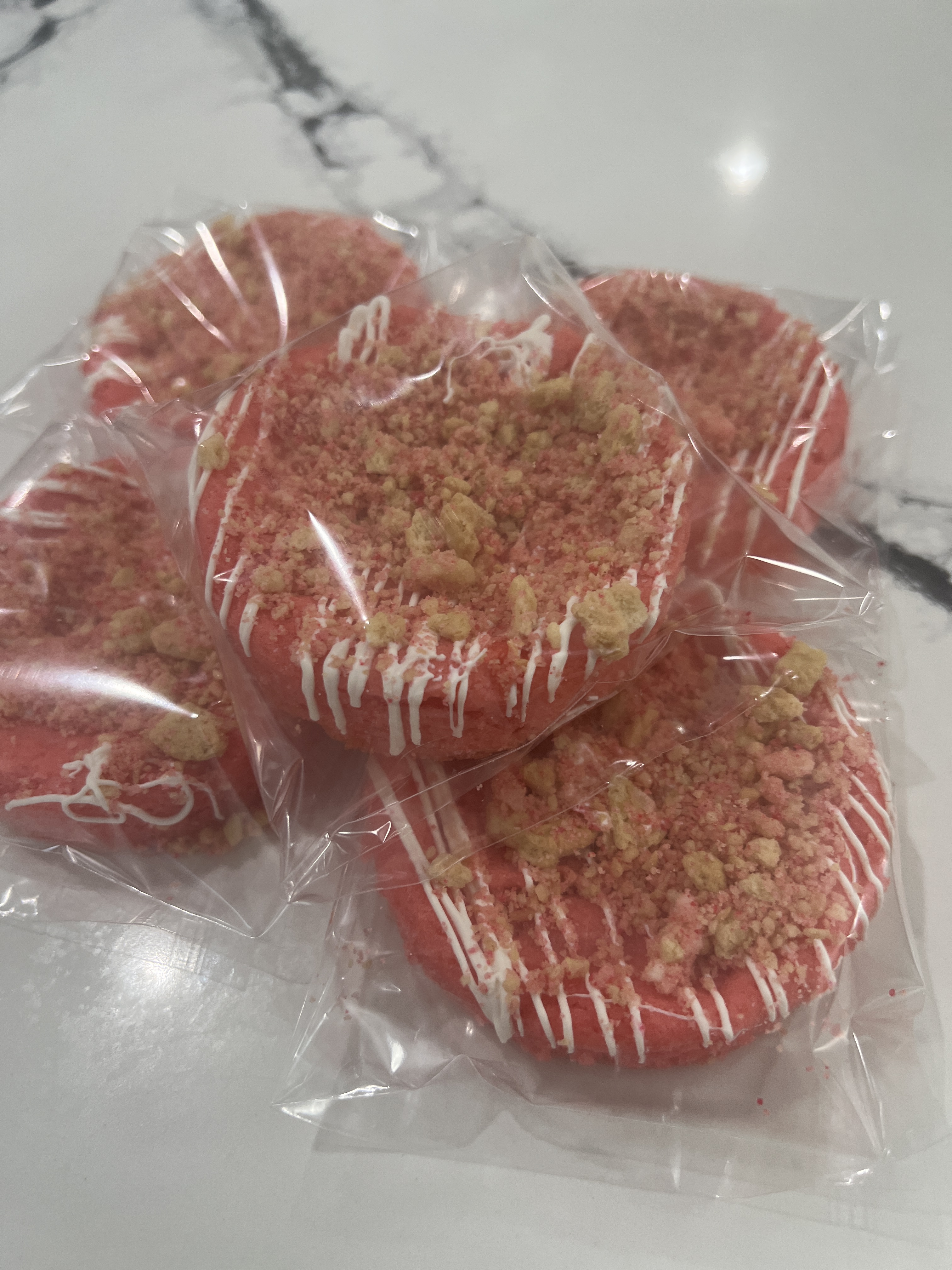 Strawberry Crunch Cookies 