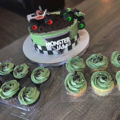 PARTY PACKAGE cake+cupcakes 